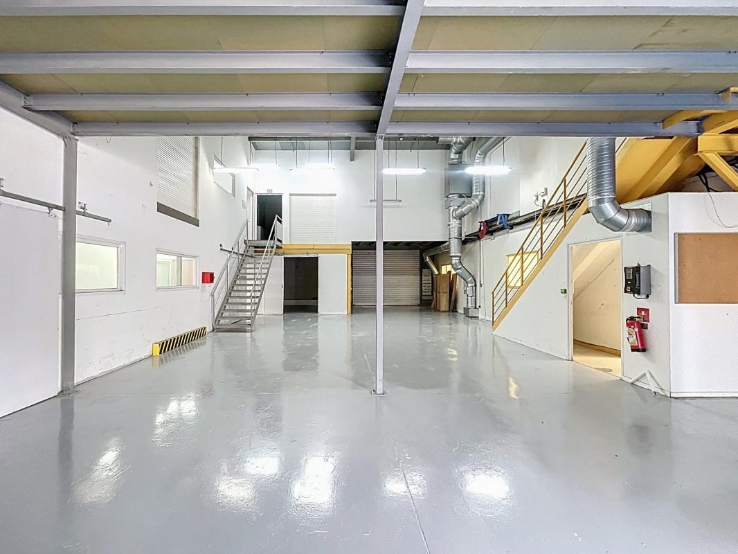 Local d'activit&eacute;s  à louer Afa 20167