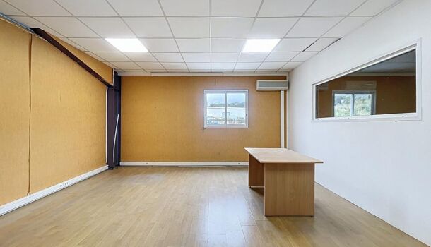 Local d'activit&eacute;s  à louer Afa 20167