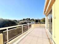 EXCLUSIVITE - Grand 3 pièces avec terrasse et garage — photo 2