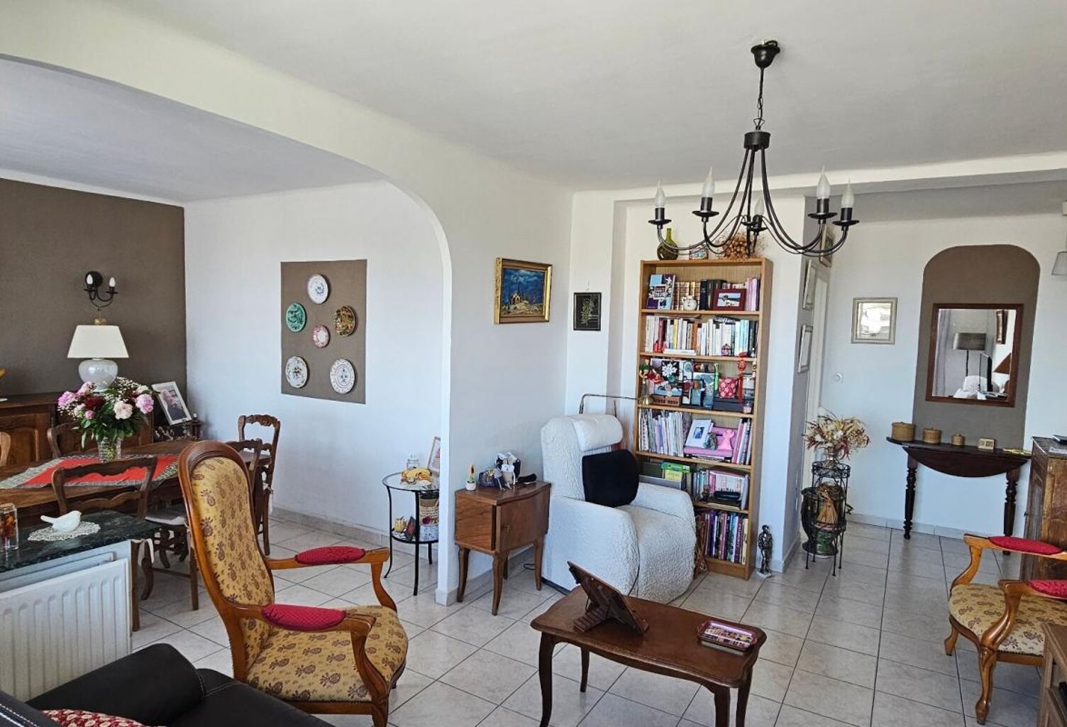 Appartement À Vendre — photo 1
