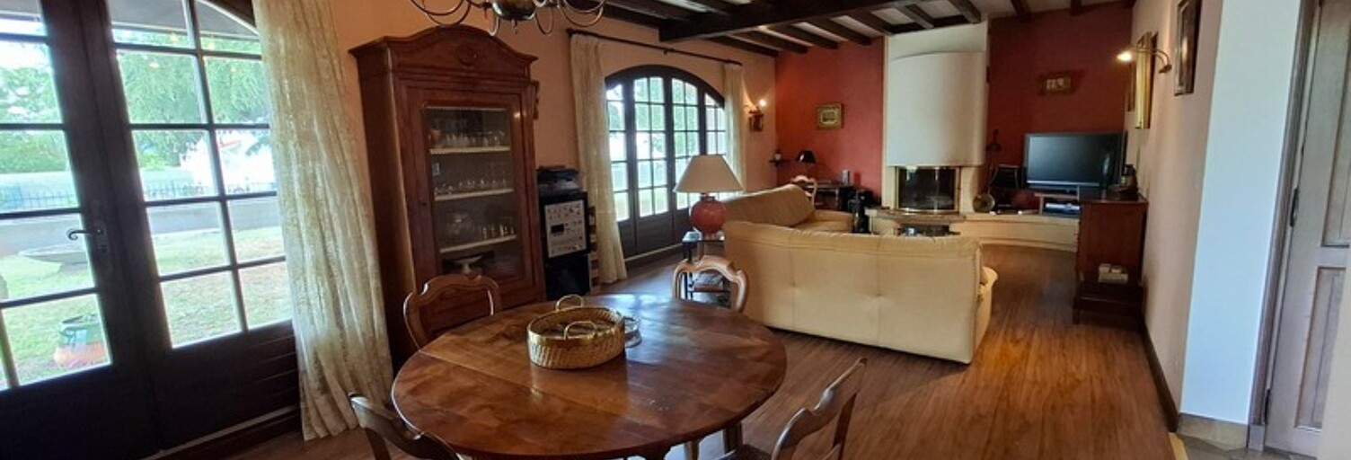 Maison 4 Pièces 125 m² à vendre à Vic-le-Comte (63270)