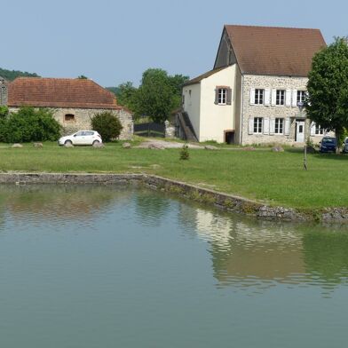 Maison 9 pièces 240000 €