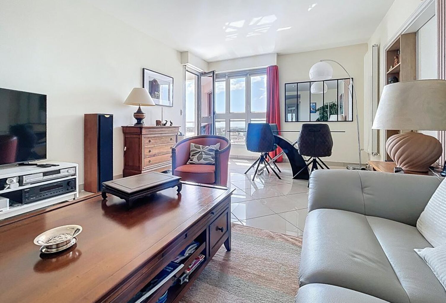 APPARTEMENT AVEC TERRASSE, VUE MER, DERNIER ETAGE, ASCENSEUR — photo 1