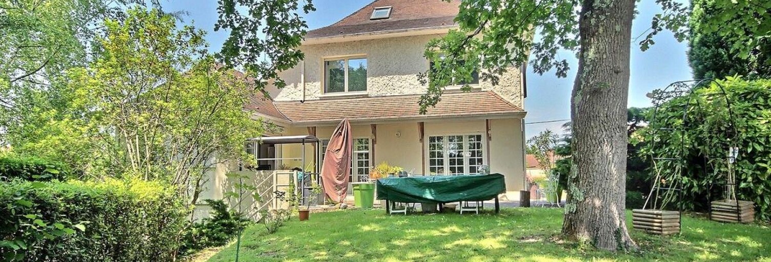 Maison 7 Pièces 246 m² à vendre à Artix (64170)