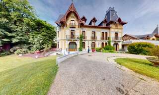 Maison 16 Pièces 1000 m² à vendre à Tarascon-sur-Ariège (09400)