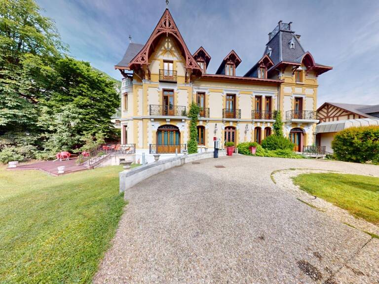 Opportunité exceptionnelle d’acquérir un établissement unique aux portes des Pyrénées — photo 1