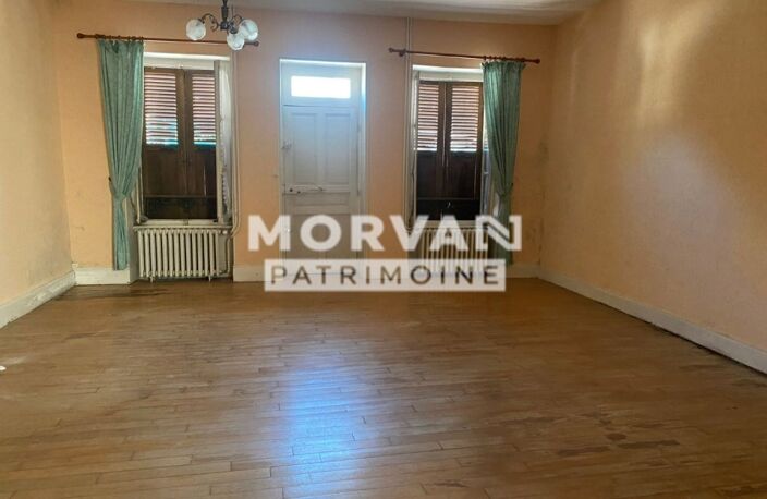 MAISON DE CARACTERE 142.64 m COEUR VILLAGE BAZOIS AVEC GARAGE ET COUR - 69 000 € — photo 4