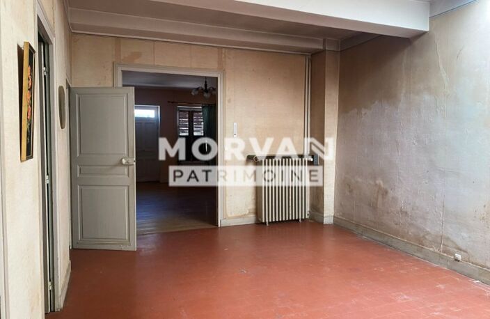 MAISON DE CARACTERE 142.64 m COEUR VILLAGE BAZOIS AVEC GARAGE ET COUR - 69 000 € — photo 5