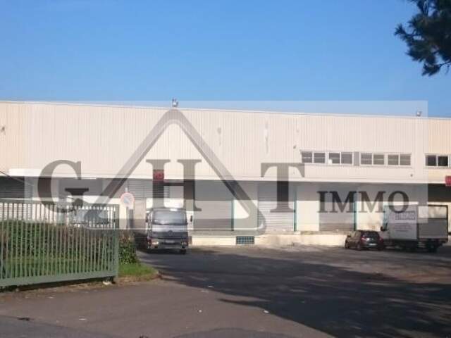 Local d'activité de 3550 m² à louer à GARGES LES GONESSE — photo du bien