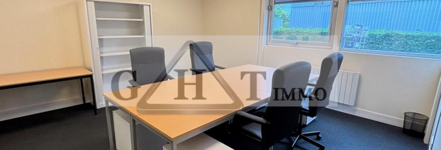 Bureau  130 m² à louer à Buc (78530)