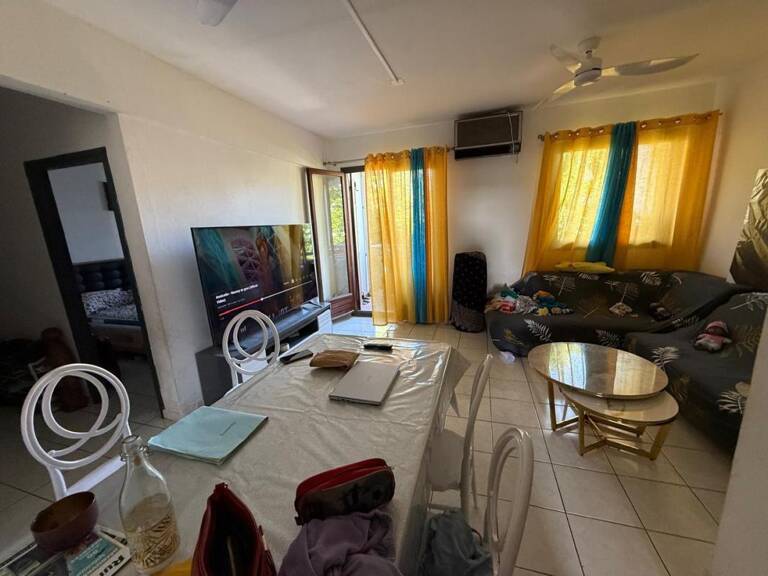 À Saint-Denis, appartement F3 de 60 m2 avec Grande terrasse — photo 1