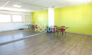 Bureau  276 m² à louer à Avignon (84000)