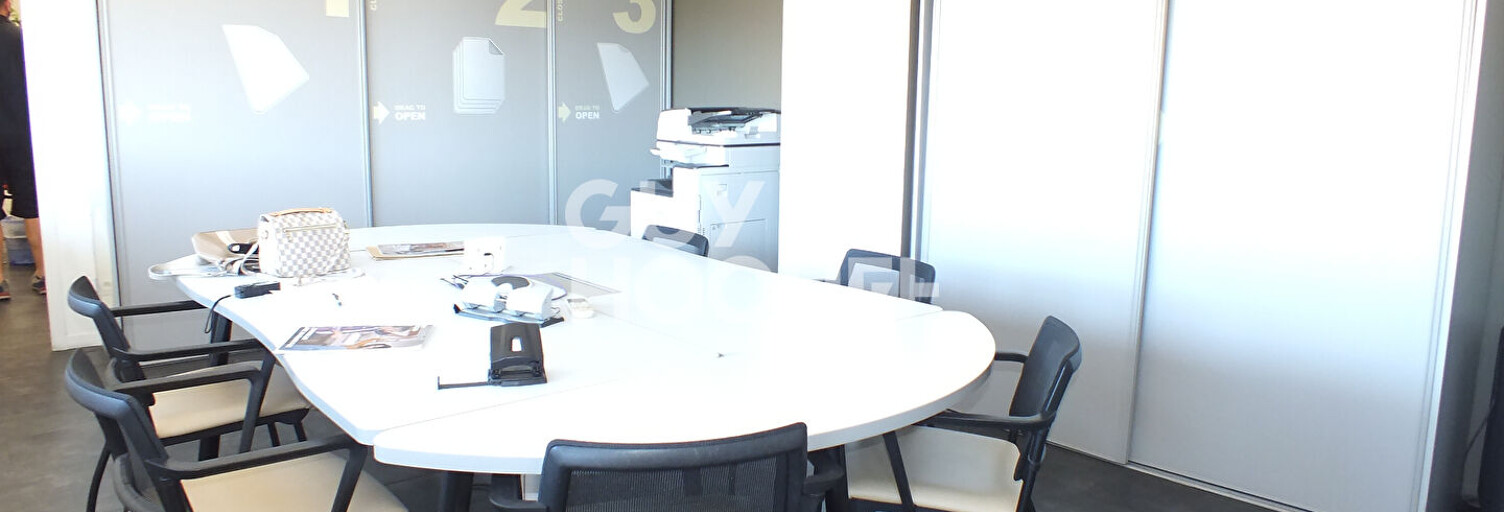 Bureau  138 m² à louer à Avignon (84000)