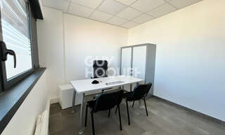 Commerce 3 Pièces 50 m² à louer à Décines-Charpieu (69150)