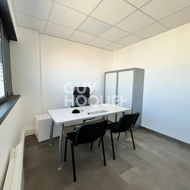 Commerce 3 pièces 1100 €