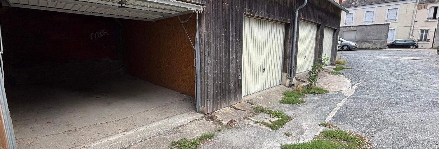 Garage   m² à louer à Châteauroux (36000)