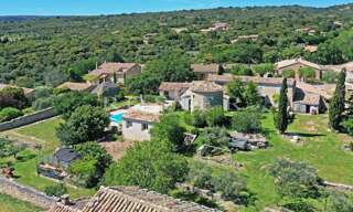 Maison 12 Pièces 240 m² à vendre à Gordes (84220)