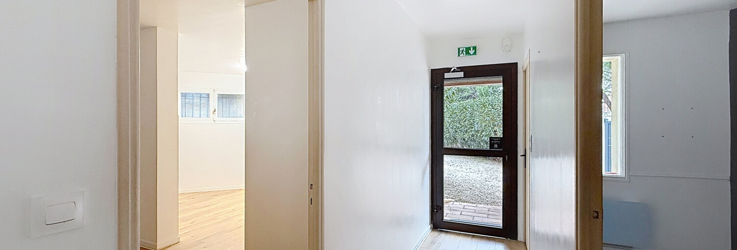 Commerce  53 m² à louer à Saint-Martin-de-Crau (13310)