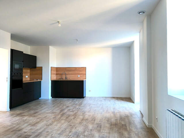 Appartement T3 lumineux avec terrasse et vue dégagée — photo du bien