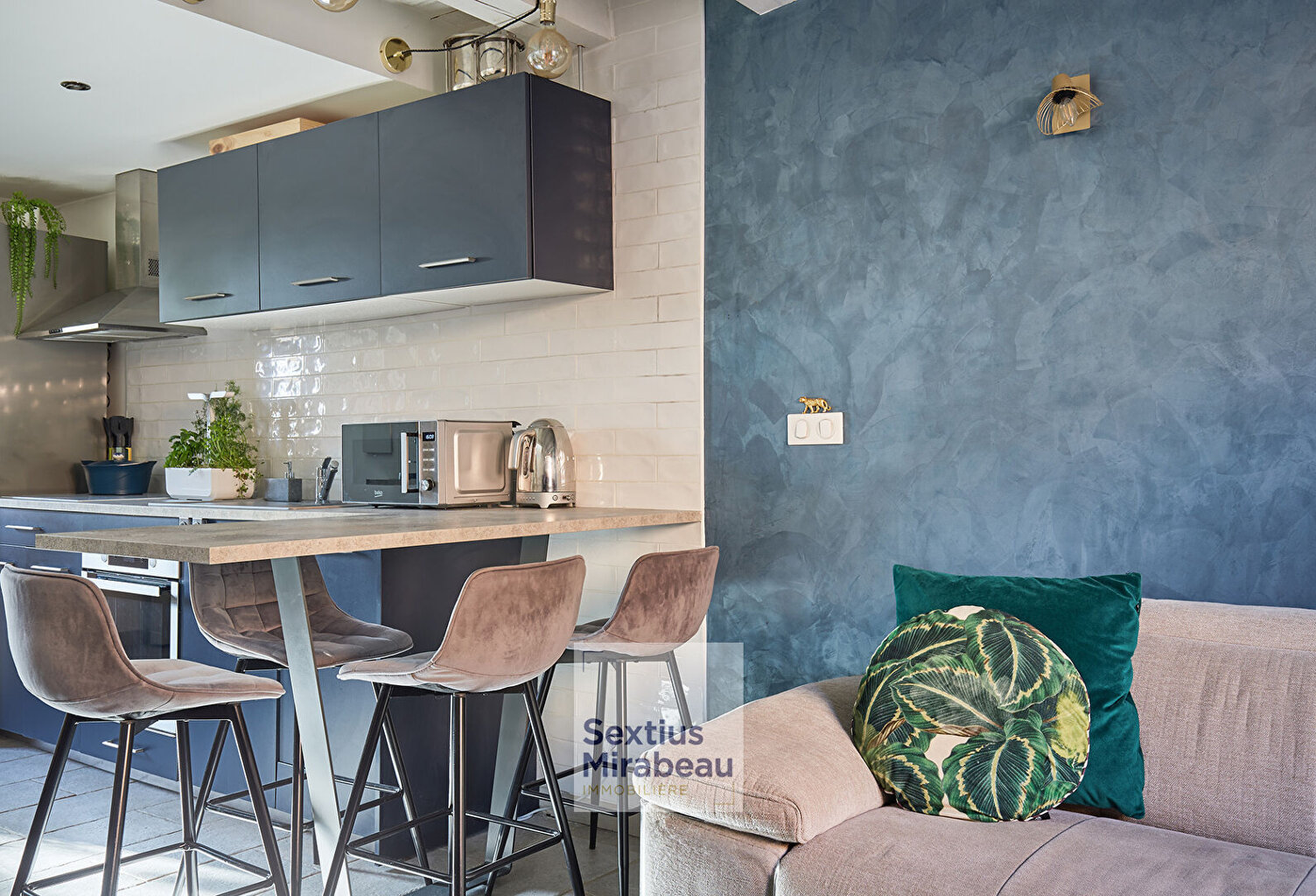 À Vendre - Superbe Duplex Dernier Étage en Centre-Ville Historique — photo 1