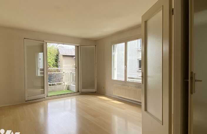 Vente appartement 2 pièces 54 m² Chambéry (73000) — photo 2