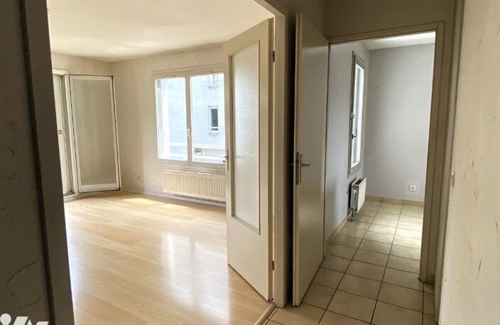 Vente appartement 2 pièces 54 m² Chambéry (73000) — photo 3