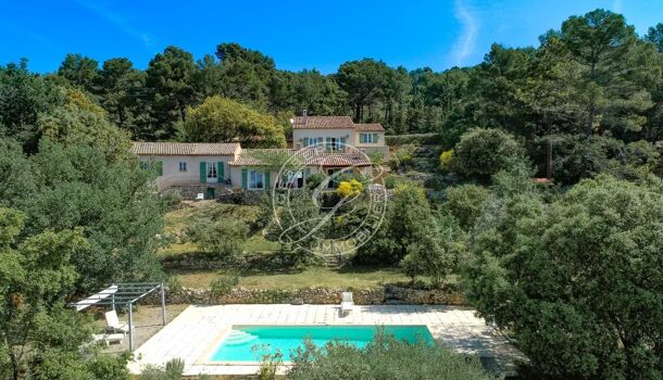 Villa / Maison 8 pièces  à vendre Tourtour 83690