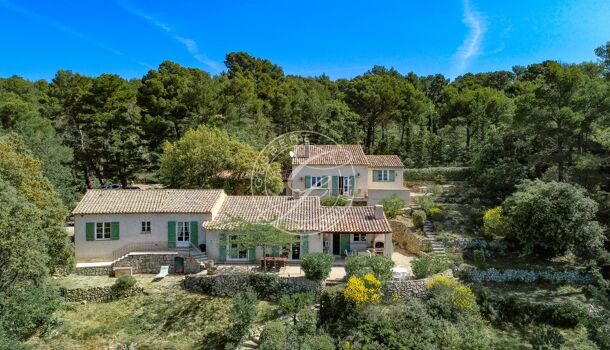 Villa / Maison 8 pièces  à vendre Tourtour 83690