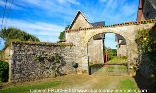 Maison 12 Pièces 300 m² à vendre à Les Herbiers (85500)