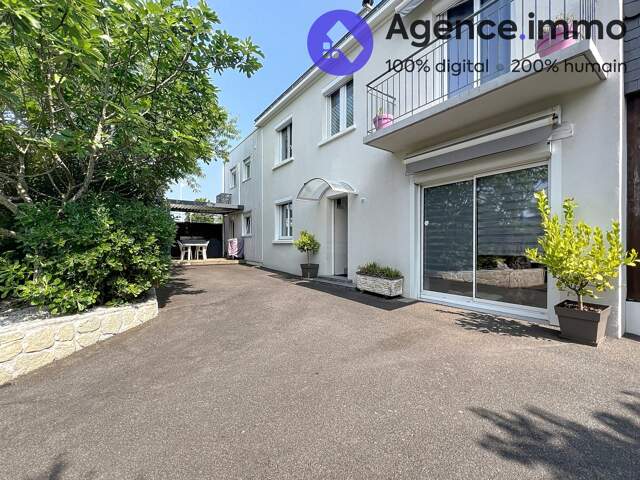 Maison de 160 m² avec 4 Chambres à Parçay-Meslay — photo du bien
