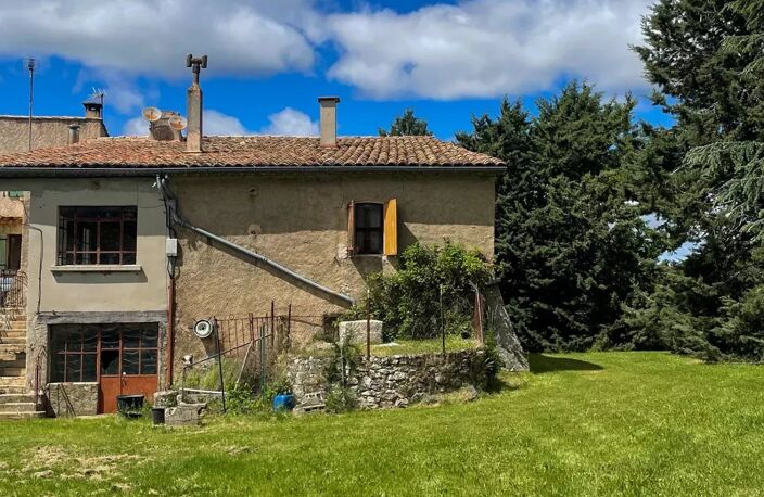 Ensemble immobilier de 245 m² habitables sur 2 ha - — photo 2