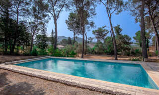 Maison 9 Pièces 228 m² à vendre à Ventabren (13122)