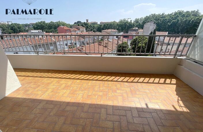 À VENDRE – Perpignan Palais des Congrès – T3 traversant avec cave, terrasse et parking sécurisé — photo 2