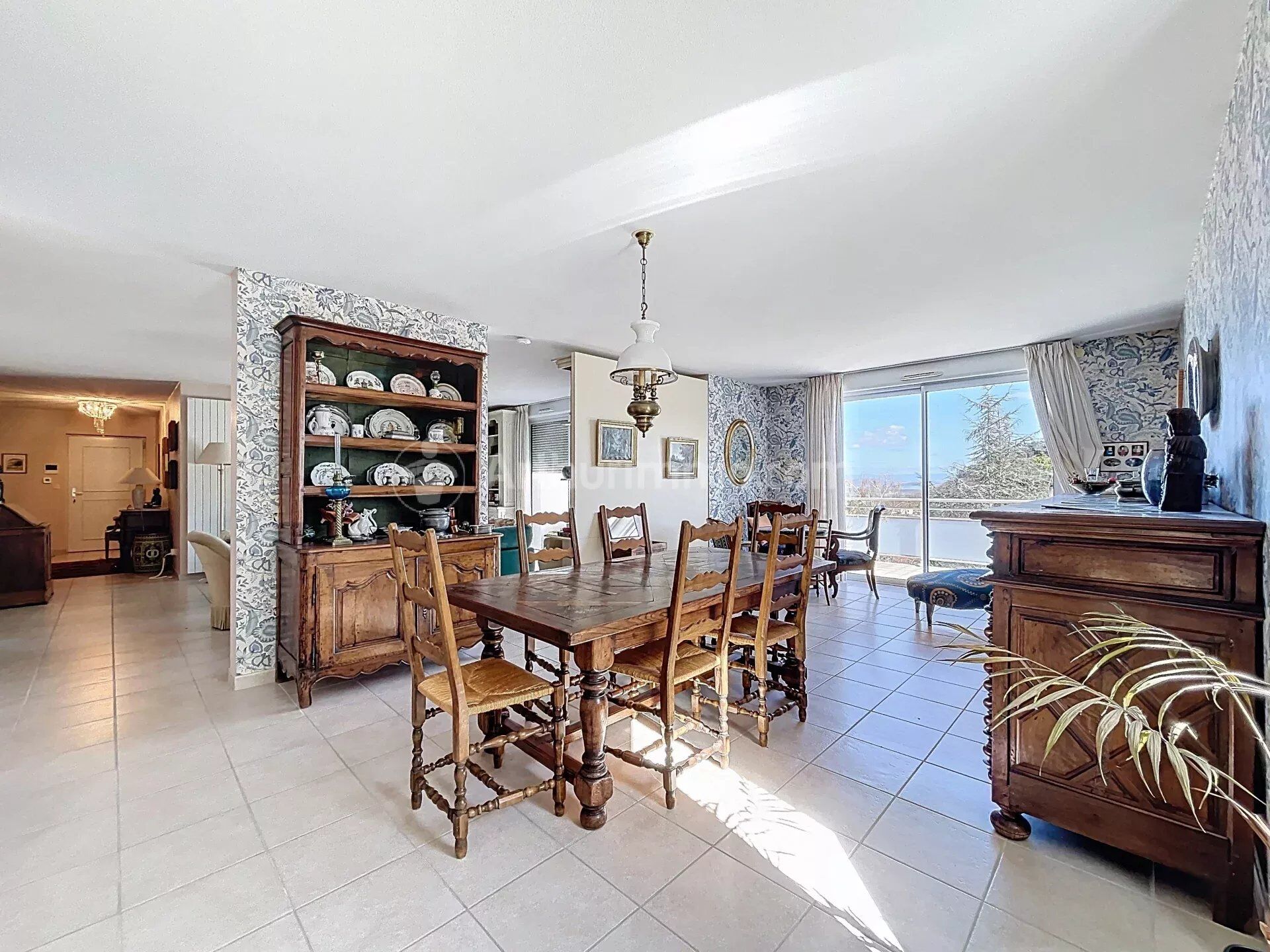 Appartement 6 pièces 161 m² · à Royat · 161 m² · 480 000 €