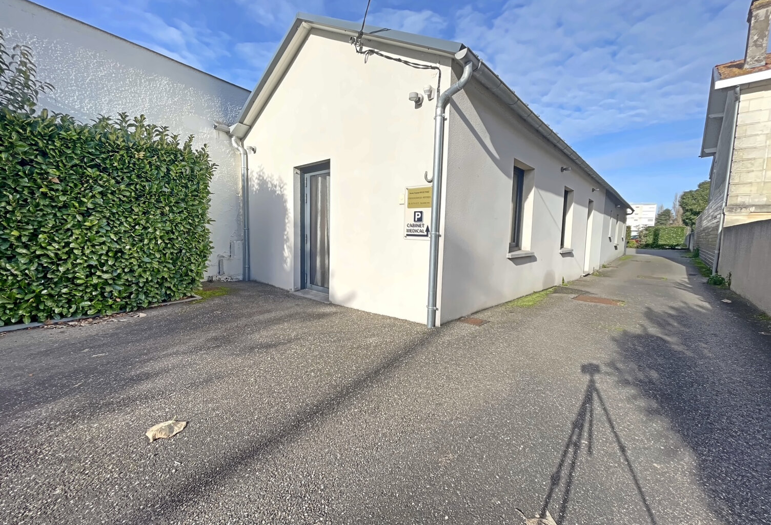 Sur l'axe le plus passant de Libourne, Local commercial vend — photo 1