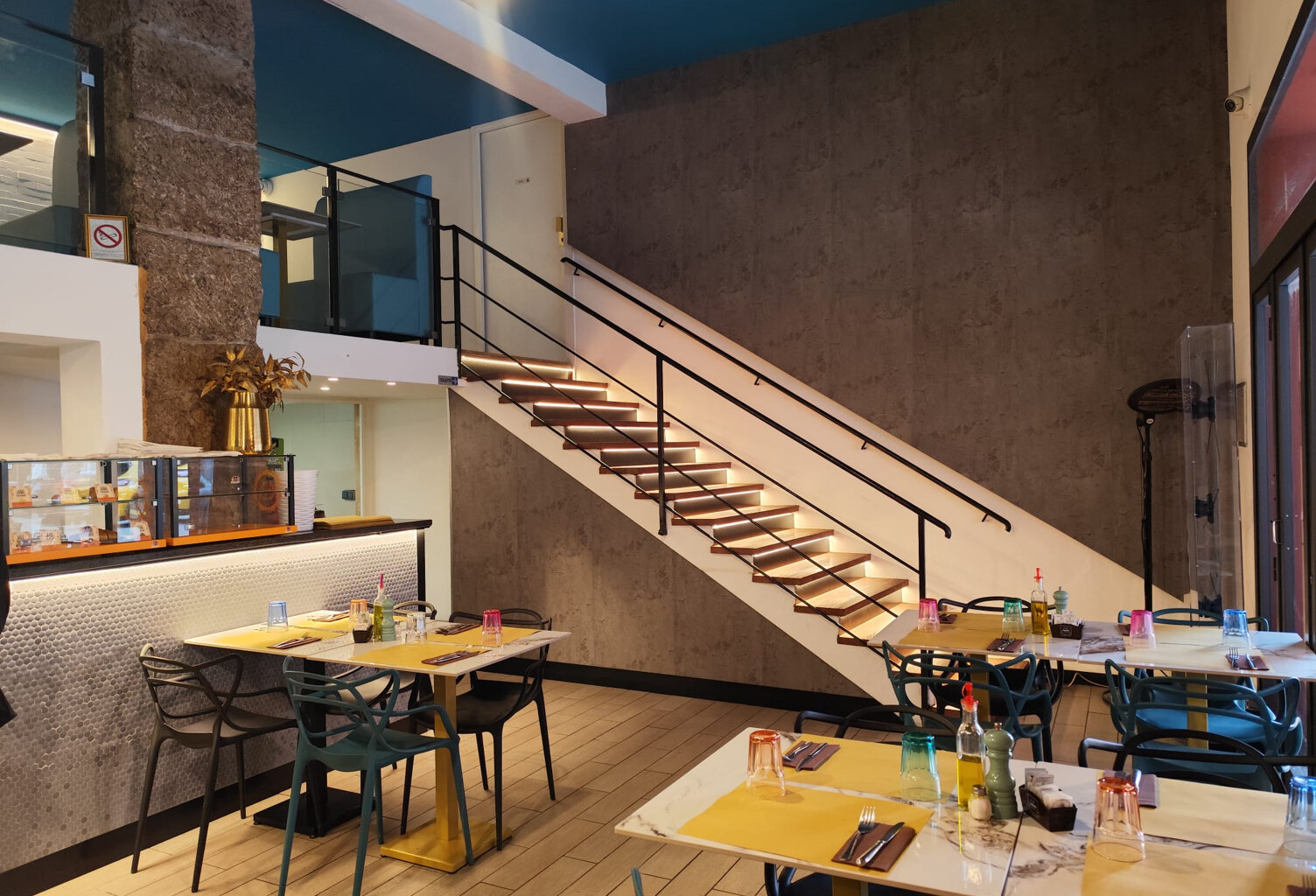 FONDS DE COMMERCE RESTAURANT PIZZERIA ENTREE MONACO — photo 1