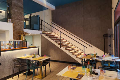 Commerce  270000 €