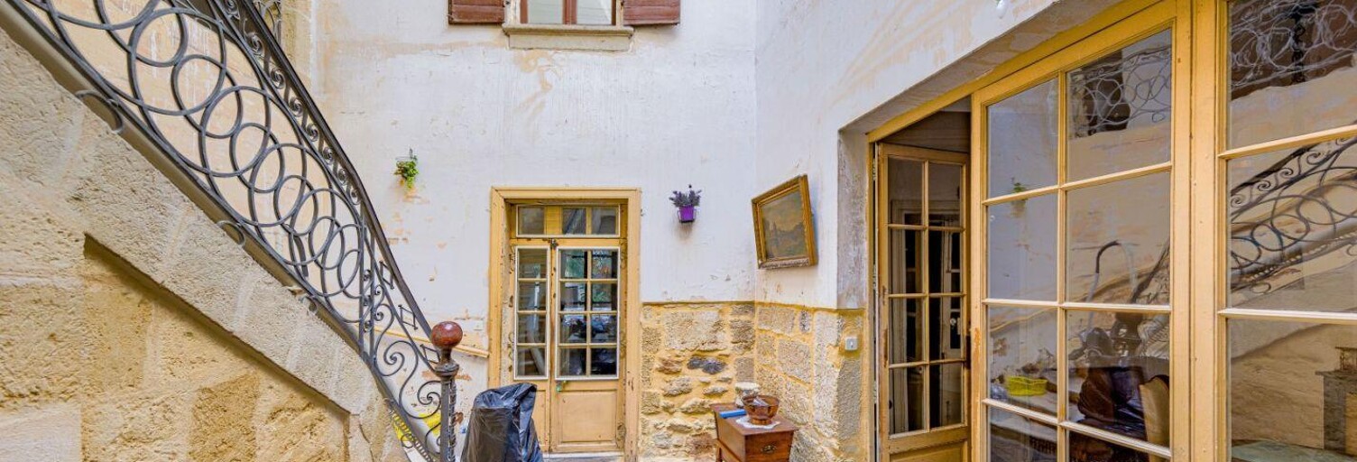 Maison 10 Pièces 371 m² à vendre à Aigues-Vives (30670)