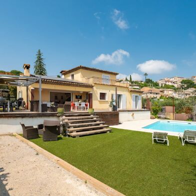 Maison 4 pièces 989000 €