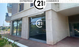 Commerce  74 m² à louer à Antibes (06600)