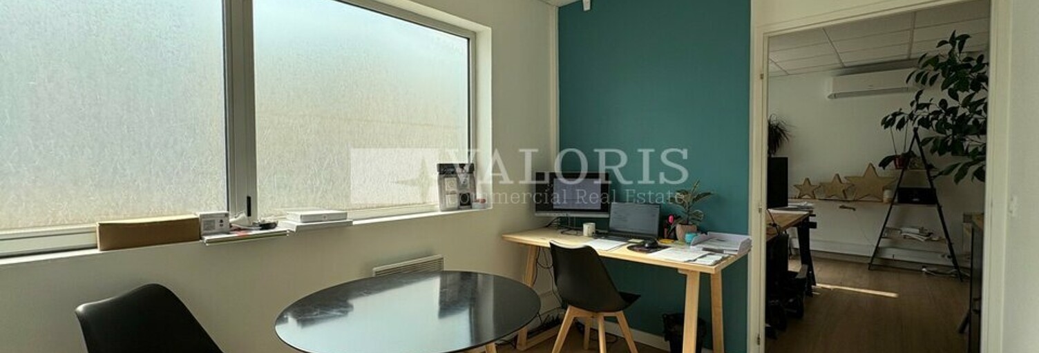 Bureau  81 m² à louer à Chassieu (69680)