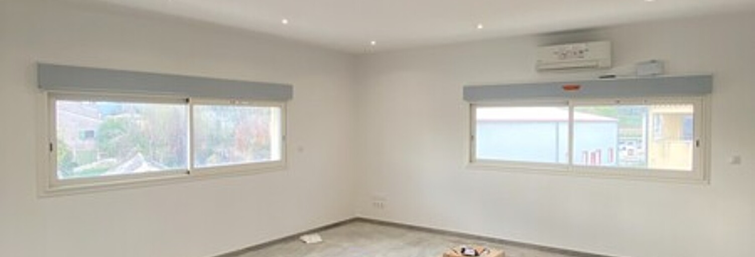 Bureau 4 Pièces  m² à louer à Montboucher-sur-Jabron (26740)