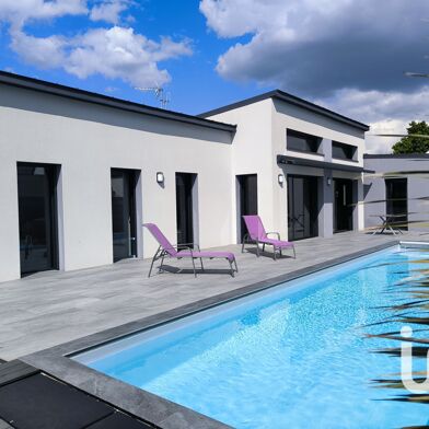 Maison 5 pièces 689900 €