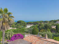 Maison à Sainte-Maxime à quelques mètres de la mer et avec piscine. — photo 3