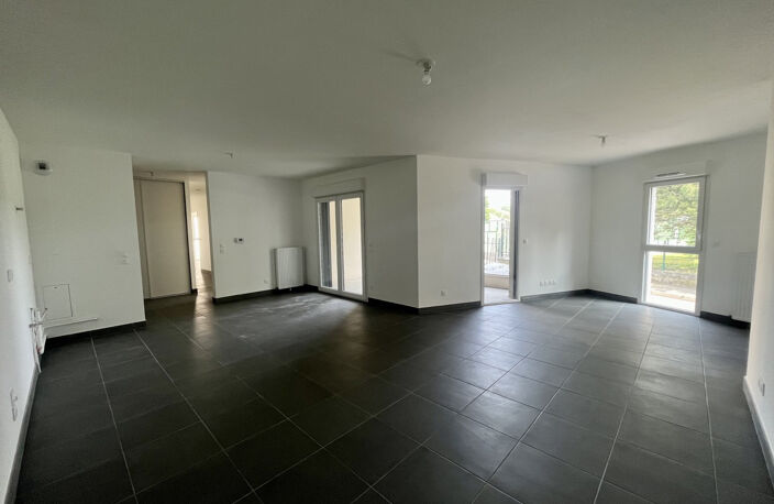 Bel Appartement T4 avec Jardin Privatif et Balcon à Craponne — photo 2