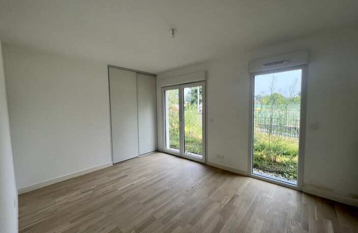 Bel Appartement T4 avec Jardin Privatif et Balcon à Craponne — photo 5
