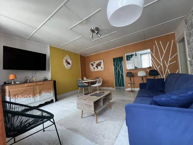 Immeuble à Saint-Amand-Montrond — photo du bien