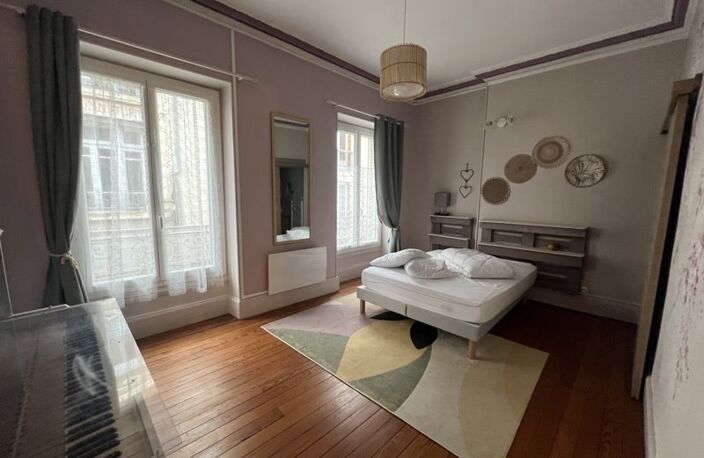 Vente immeuble   Saint-Amand-Montrond (18200) — photo 3