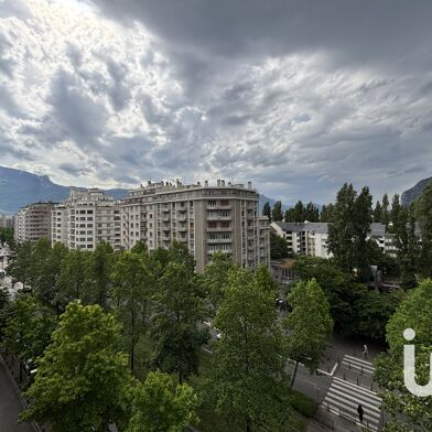 Appartement 4 pièces 146000 €