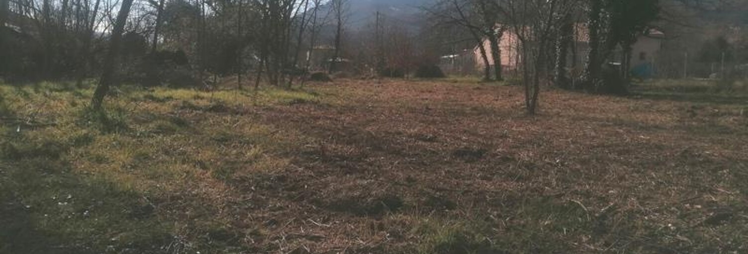 Terrain  2438 m² à vendre à Saint-Paul-de-Jarrat (09000)